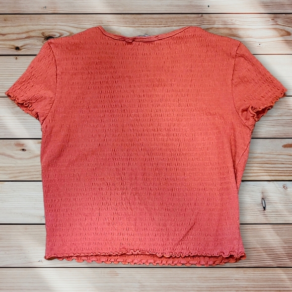 American Eagle Smocked Cropped Tees Size Small - Picture 3 of 9